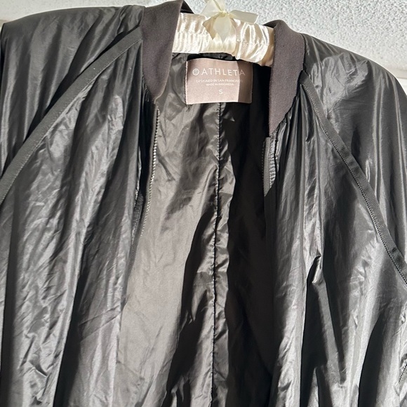 Athleta Dark Green Shimmer Packable Adjustable insulated Parka 💚✈️⛰️🚵‍♀️ - Picture 5 of 13